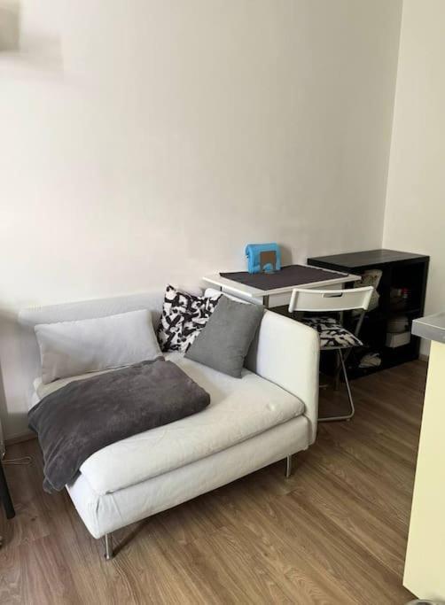 Cozy Karlin Apartamento Praga Exterior foto